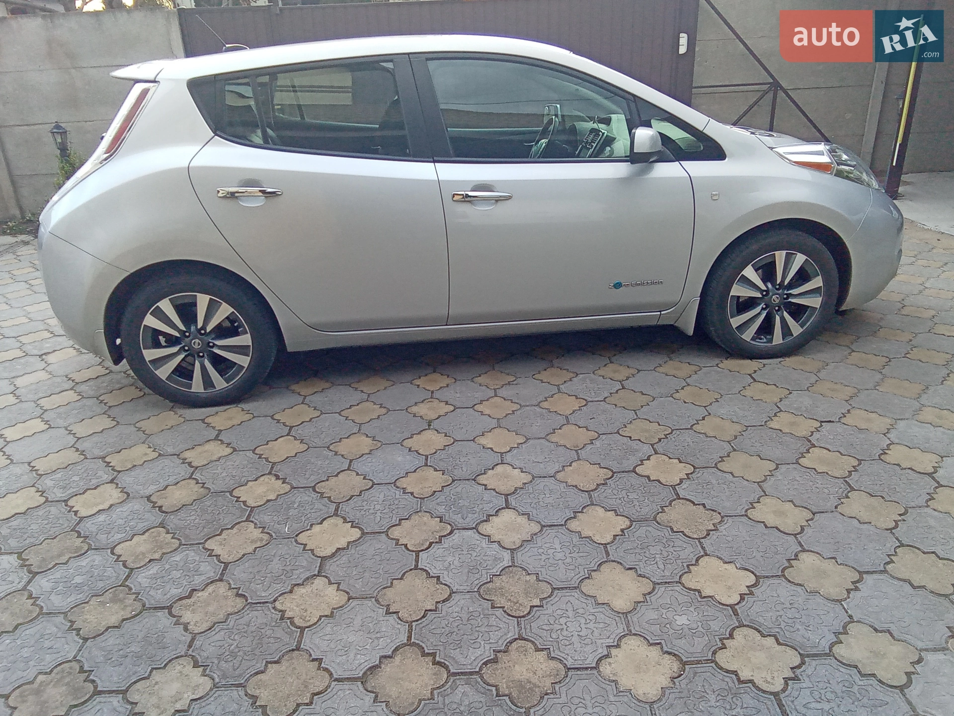 2017 Nissan Leaf - мініатюра 10