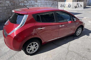 Хэтчбек Nissan Leaf 2014 в Днепре