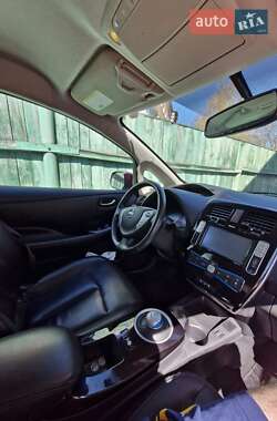 Хетчбек Nissan Leaf 2014 в Черкасах