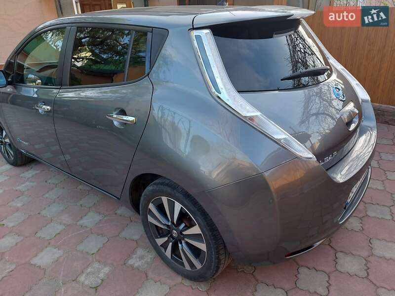 Хэтчбек Nissan Leaf 2017 в Тернополе