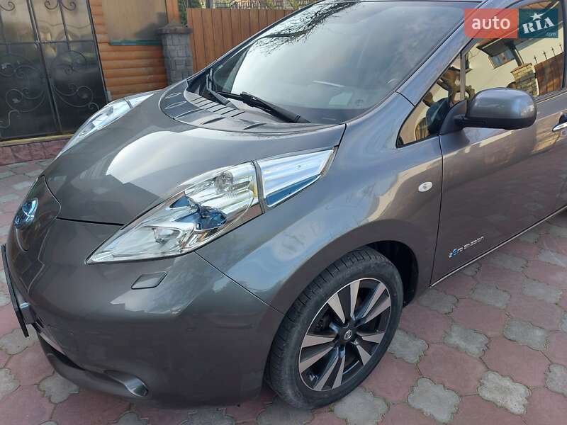 Хэтчбек Nissan Leaf 2017 в Тернополе
