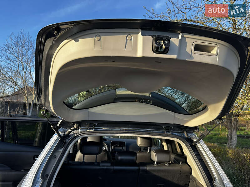 Хэтчбек Nissan Leaf 2013 в Житомире