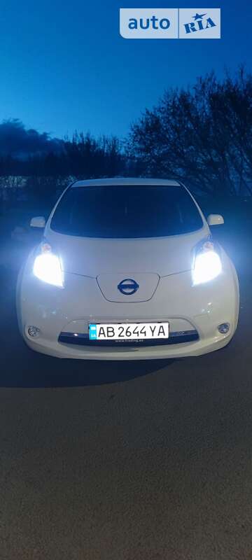 Хэтчбек Nissan Leaf 2016 в Виннице