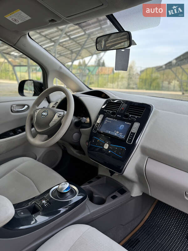 Хетчбек Nissan Leaf 2012 в Львові