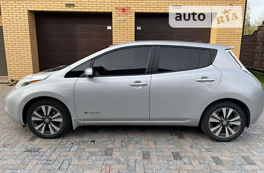 Хэтчбек Nissan Leaf 2015 в Киеве