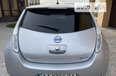 Хэтчбек Nissan Leaf 2015 в Киеве