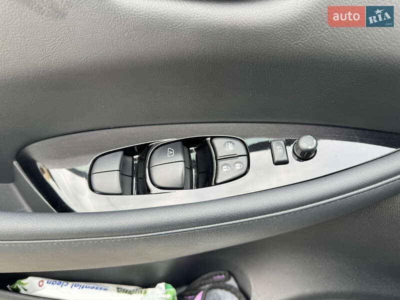 Хэтчбек Nissan Leaf 2019 в Житомире фото 13 Хэтчбек Nissan Leaf 2019 в Житомире