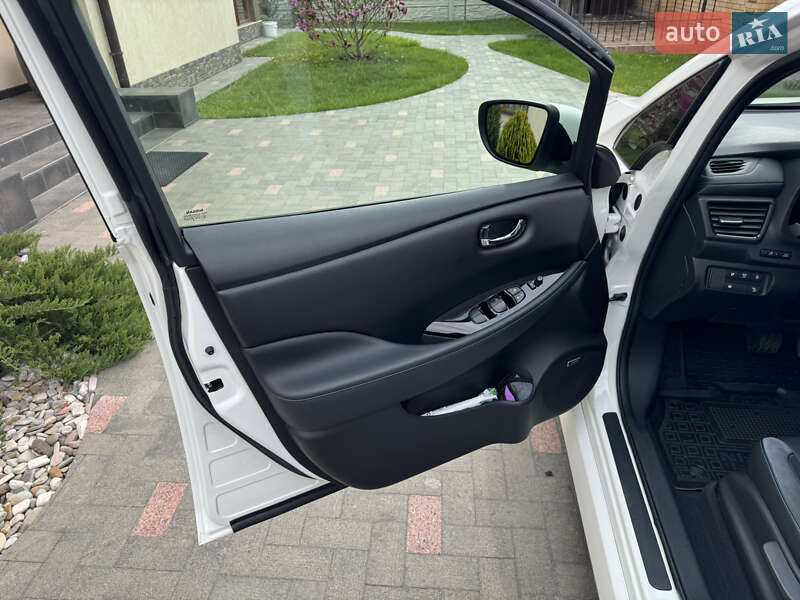 Хэтчбек Nissan Leaf 2019 в Житомире фото 14 Хэтчбек Nissan Leaf 2019 в Житомире