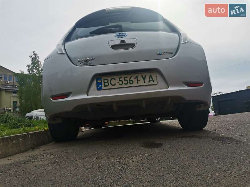 Хэтчбек Nissan Leaf 2016 в Львове