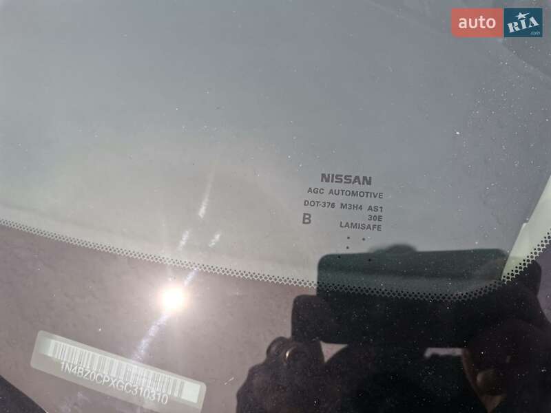 Хэтчбек Nissan Leaf 2016 в Львове