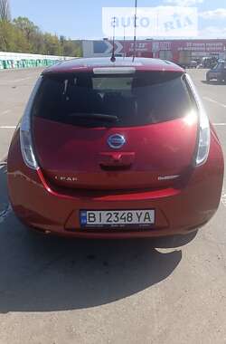 Хетчбек Nissan Leaf 2016 в Кременчуці