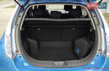 Хетчбек Nissan Leaf 2012 в 