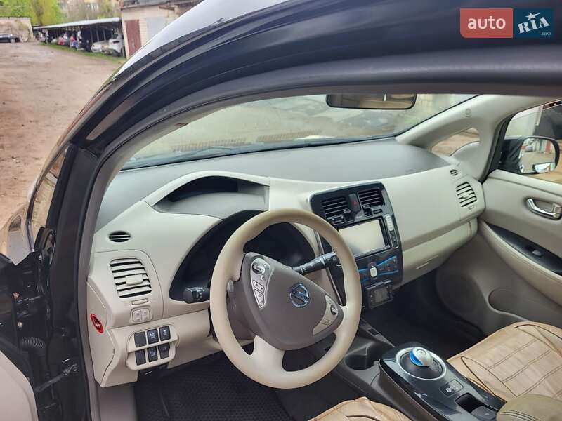 Хэтчбек Nissan Leaf 2011 в Харькове