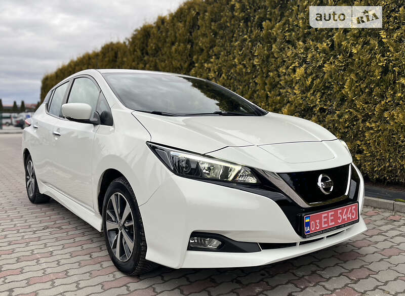 Хэтчбек Nissan Leaf 2018 в Львове