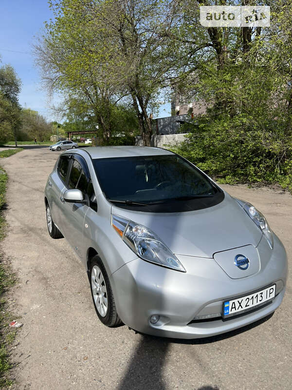 Хэтчбек Nissan Leaf 2013 в Харькове