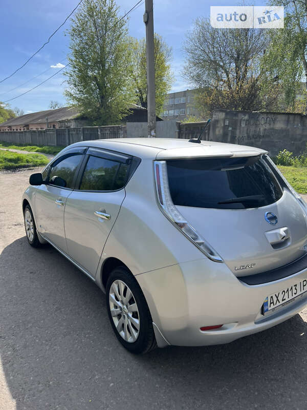 Хэтчбек Nissan Leaf 2013 в Харькове