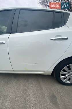 Хетчбек Nissan Leaf 2015 в Броварах фото 4 Хетчбек Nissan Leaf 2015 в Броварах