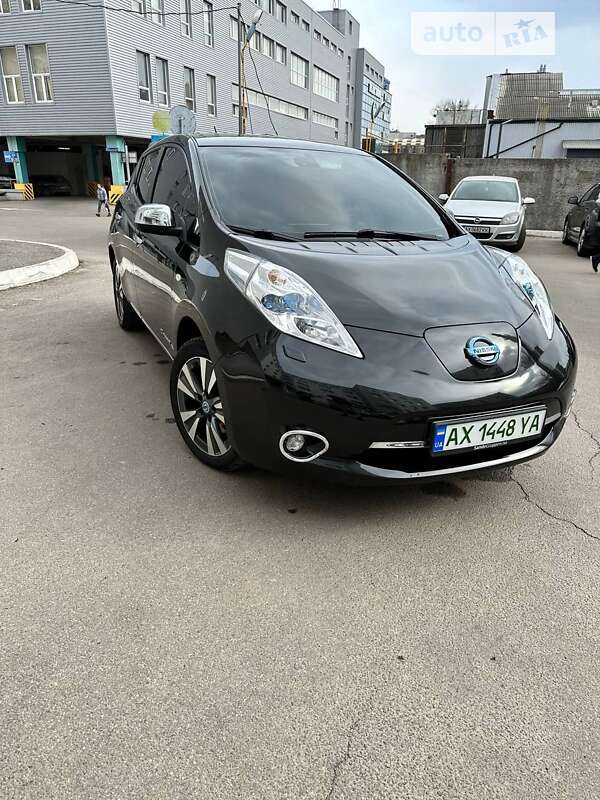 Хетчбек Nissan Leaf 2013 в Харкові