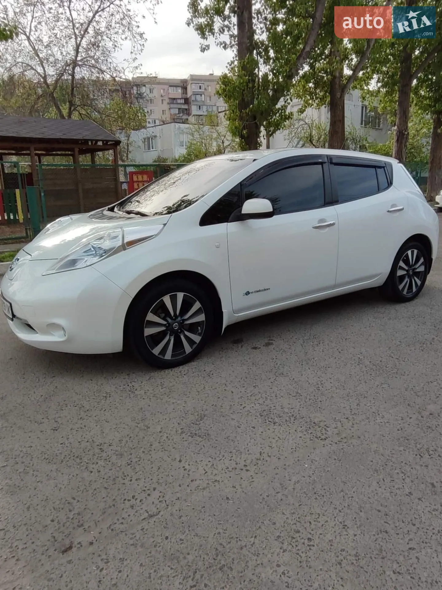 2015 Nissan Leaf - мініатюра 12