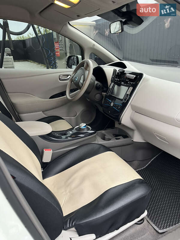 Хетчбек Nissan Leaf 2012 в Тернополі