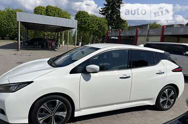 Хетчбек Nissan Leaf 2021 в Дубні