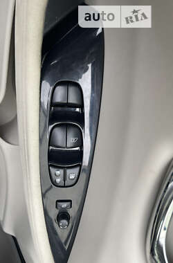 Хетчбек Nissan Leaf 2012 в Хмельницькому