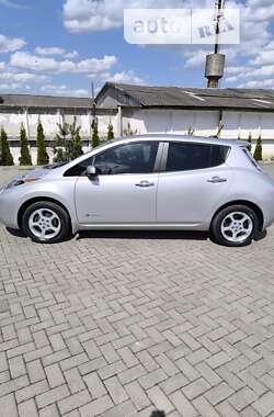 Хетчбек Nissan Leaf 2013 в Золочеві