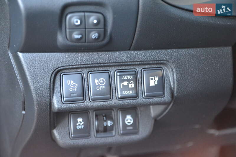 Хэтчбек Nissan Leaf 2014 в Луцке