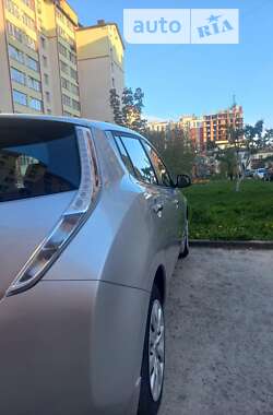 Хэтчбек Nissan Leaf 2015 в Ивано-Франковске