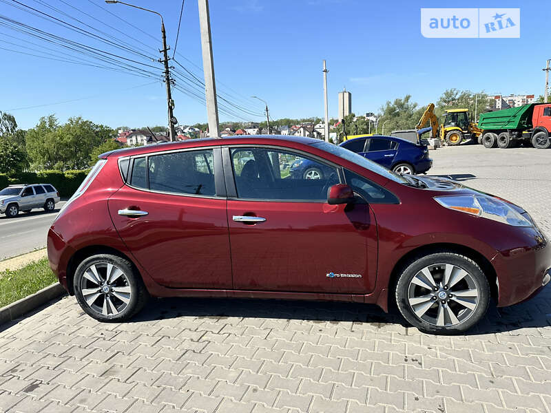 Хетчбек Nissan Leaf 2017 в Чернівцях