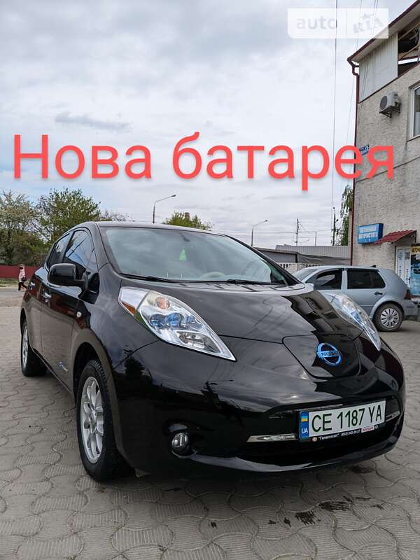 Хэтчбек Nissan Leaf 2012 в Черновцах