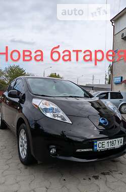 Хетчбек Nissan Leaf 2012 в Чернівцях