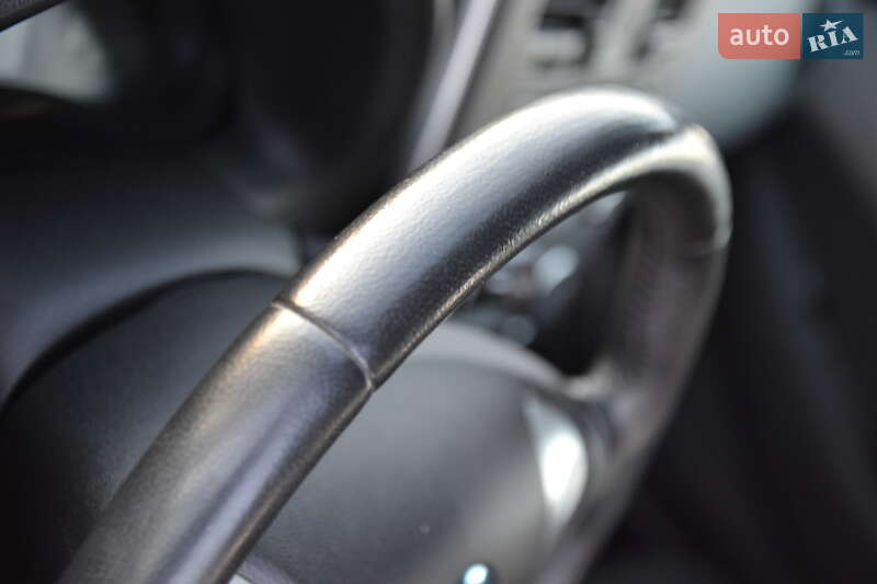 Хетчбек Nissan Leaf 2014 в Луцьку