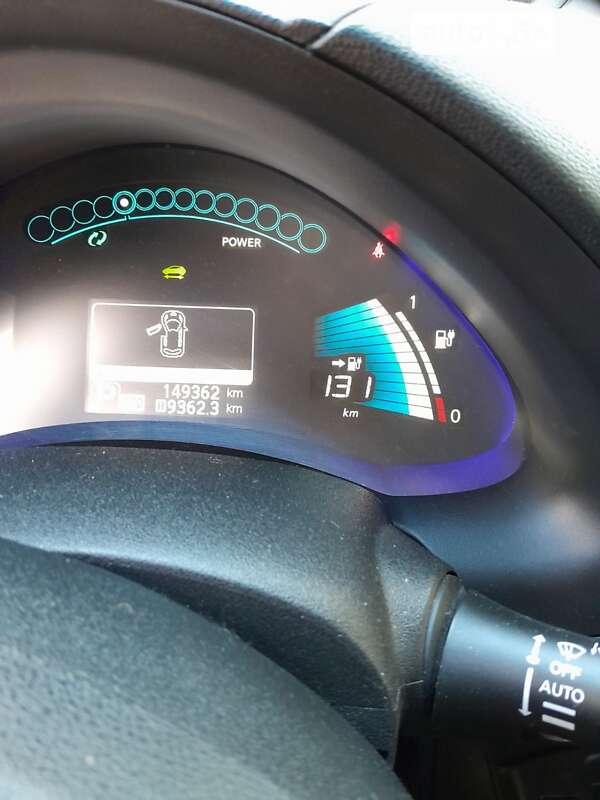 Хетчбек Nissan Leaf 2014 в Хмельницькому