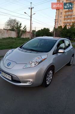 Хэтчбек Nissan Leaf 2015 в Николаеве