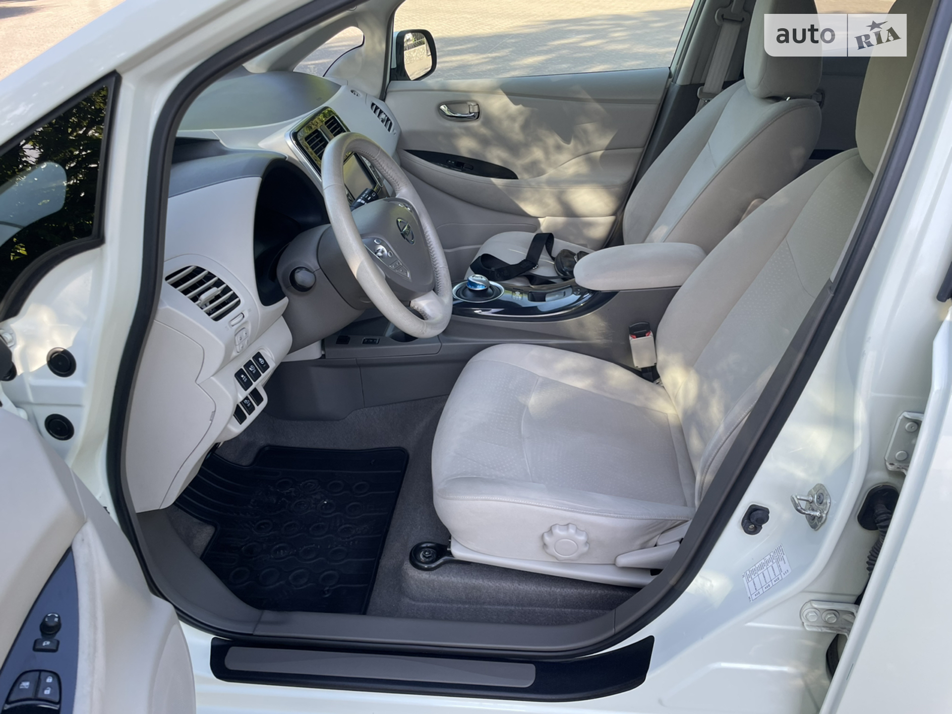2012 Nissan Leaf - мініатюра 27