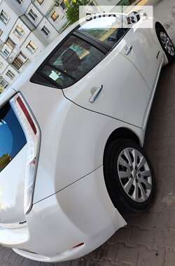 Хетчбек Nissan Leaf 2014 в Сумах