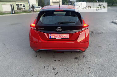 Хэтчбек Nissan Leaf 2023 в Львове