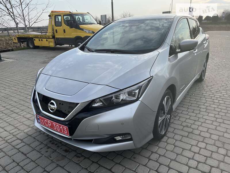 Хетчбек Nissan Leaf 2018 в Жовкві