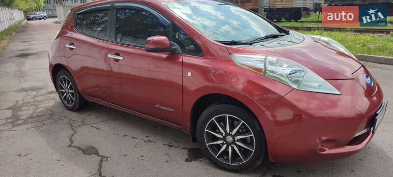 Хэтчбек Nissan Leaf 2014 в Киеве фото 4 Хэтчбек Nissan Leaf 2014 в Киеве