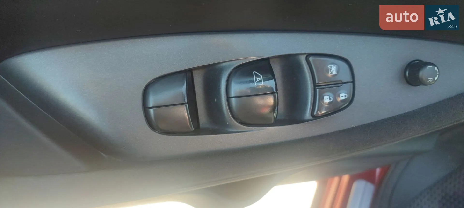 2014 Nissan Leaf - мініатюра 16