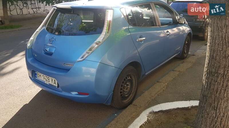Хэтчбек Nissan Leaf 2013 в Хмельницком