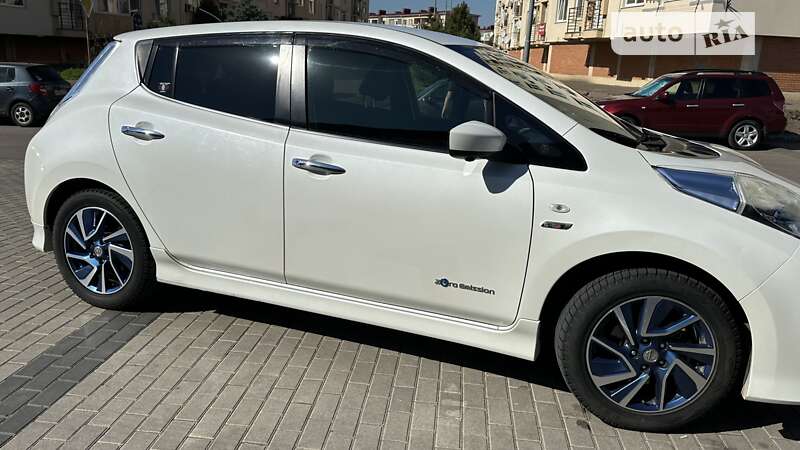 Хетчбек Nissan Leaf 2016 в Одесі