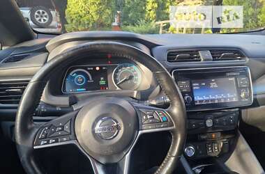 Хэтчбек Nissan Leaf 2018 в Буче