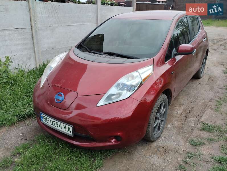 Хетчбек Nissan Leaf 2012 в Миколаєві
