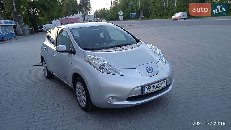 Хэтчбек Nissan Leaf 2014 в Немирове