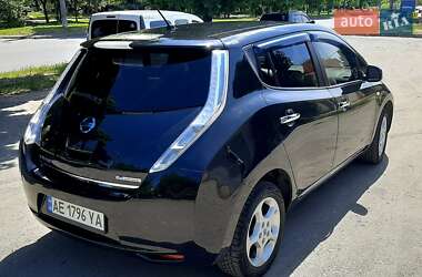 Хэтчбек Nissan Leaf 2014 в Днепре