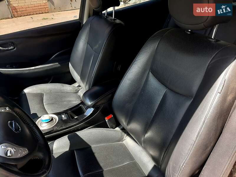 Хэтчбек Nissan Leaf 2014 в Днепре