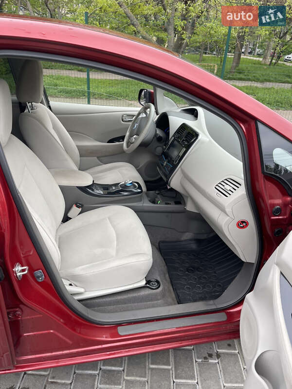 Хэтчбек Nissan Leaf 2011 в Одессе фото 6 Хэтчбек Nissan Leaf 2011 в Одессе