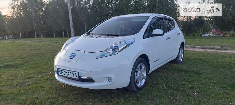 Хэтчбек Nissan Leaf 2016 в Черновцах